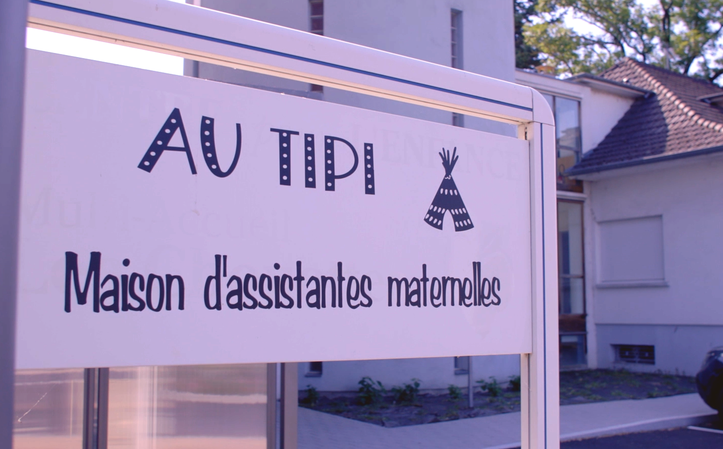 relais assistantes maternelles tipi